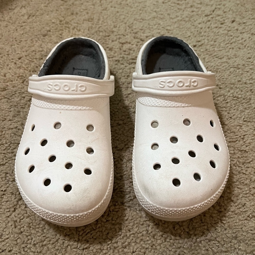 Crocs women size 9